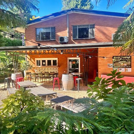 The Warby, Where Mid-Century Style Meets The Mountains Warburton Bagian luar foto